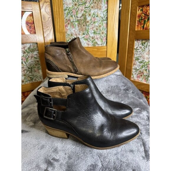 CLARKS Black Brown Leather Zip Ankle Boots Booties Western 2 Pairs Sz 5.5 EUC - Picture 1 of 13